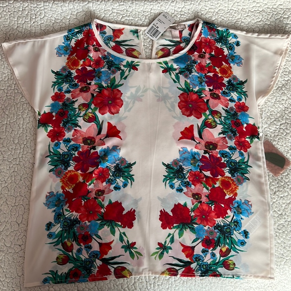 Forever 21 Floral Short Sleeve Top